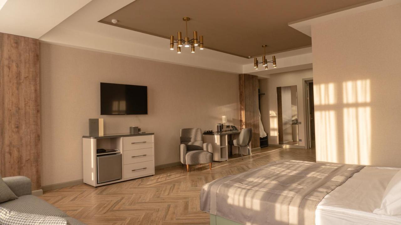 Five Hotel Μπισκέκ Εξωτερικό φωτογραφία