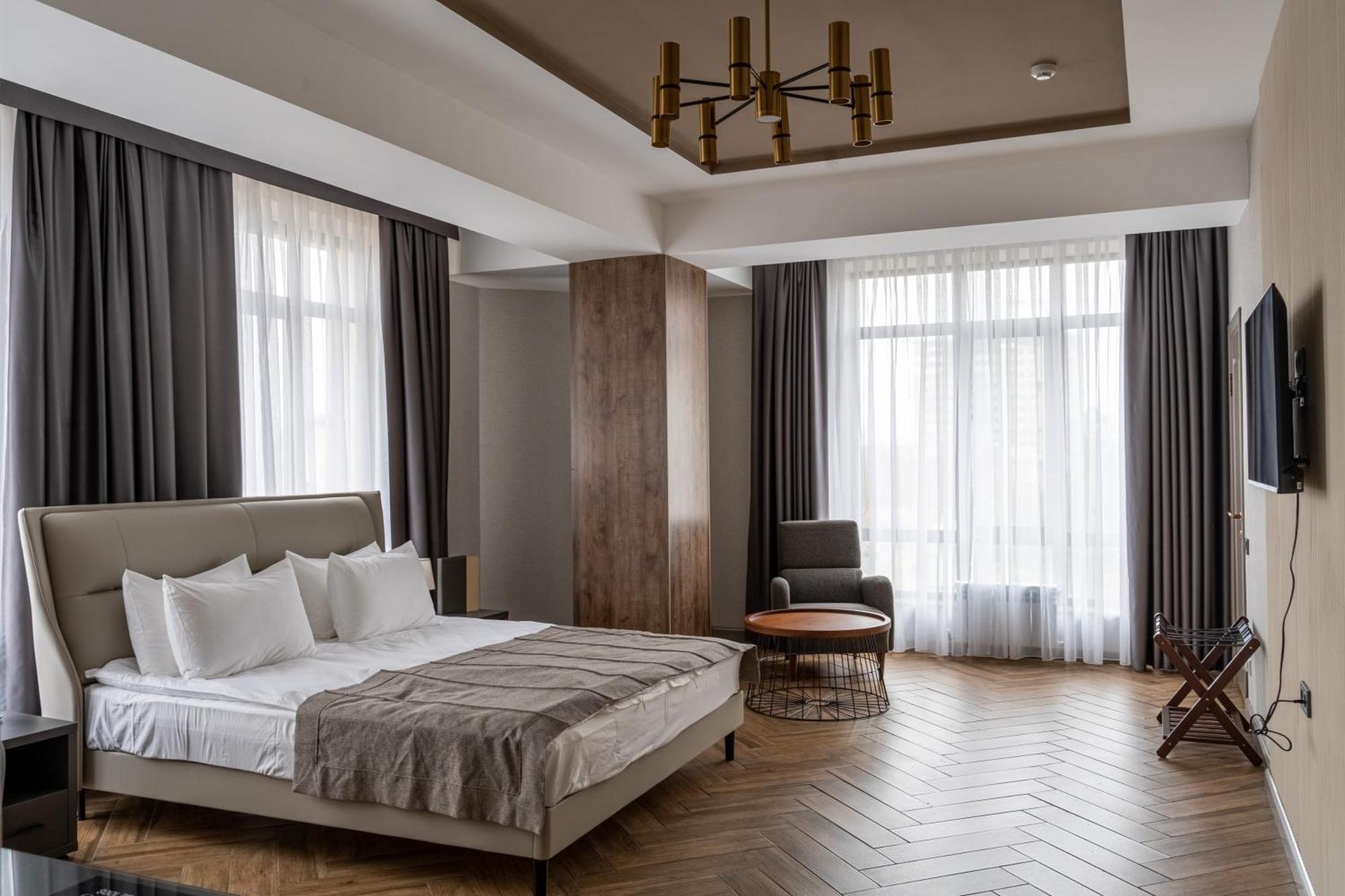 Five Hotel Μπισκέκ Εξωτερικό φωτογραφία
